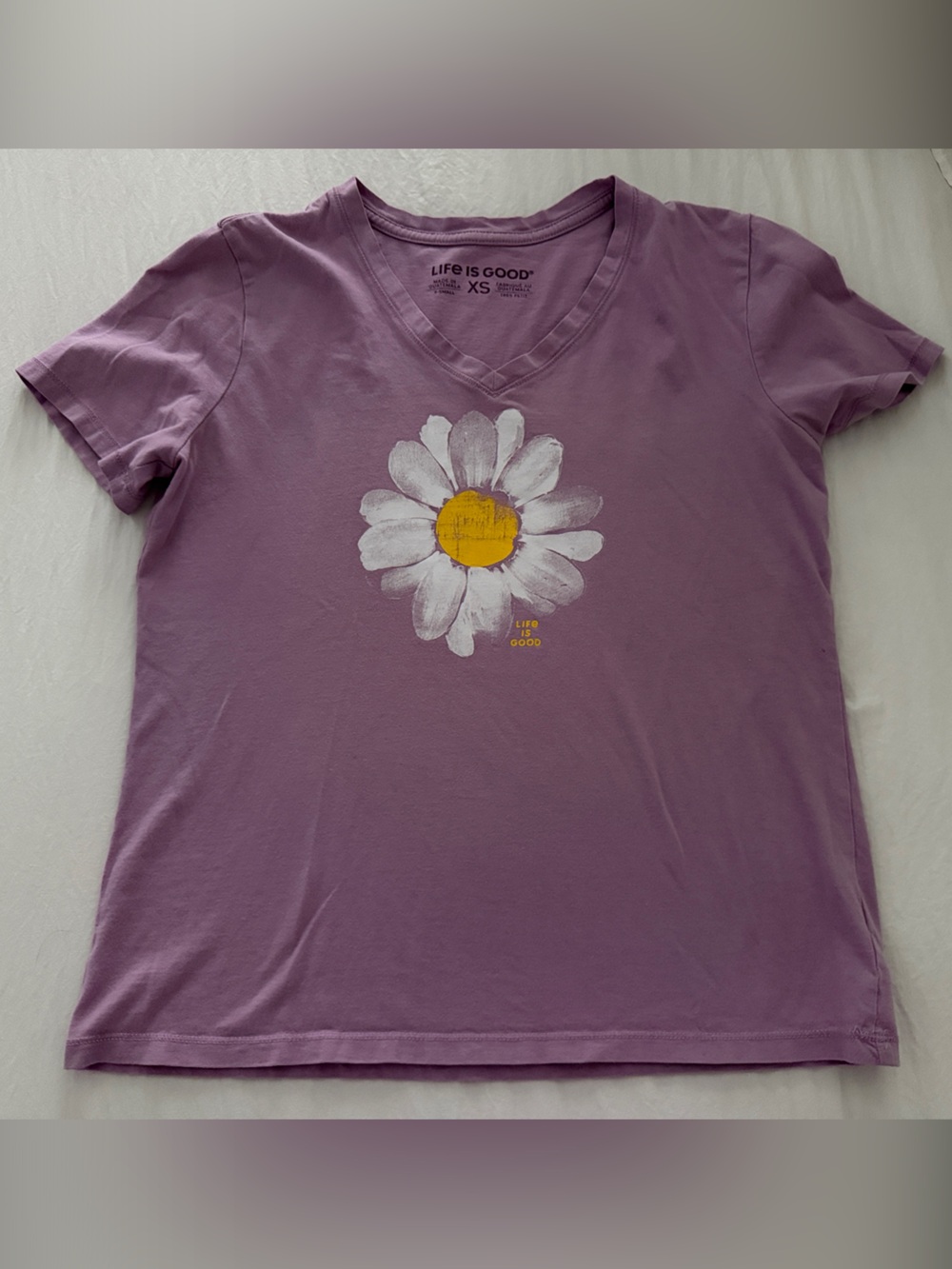 Life Is Good Purple Daisy V‑Neck Tee